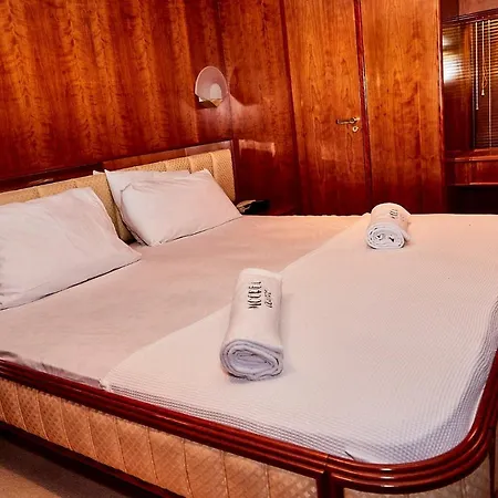 Luxury Yacht On Bosphorus Botel Istanbul